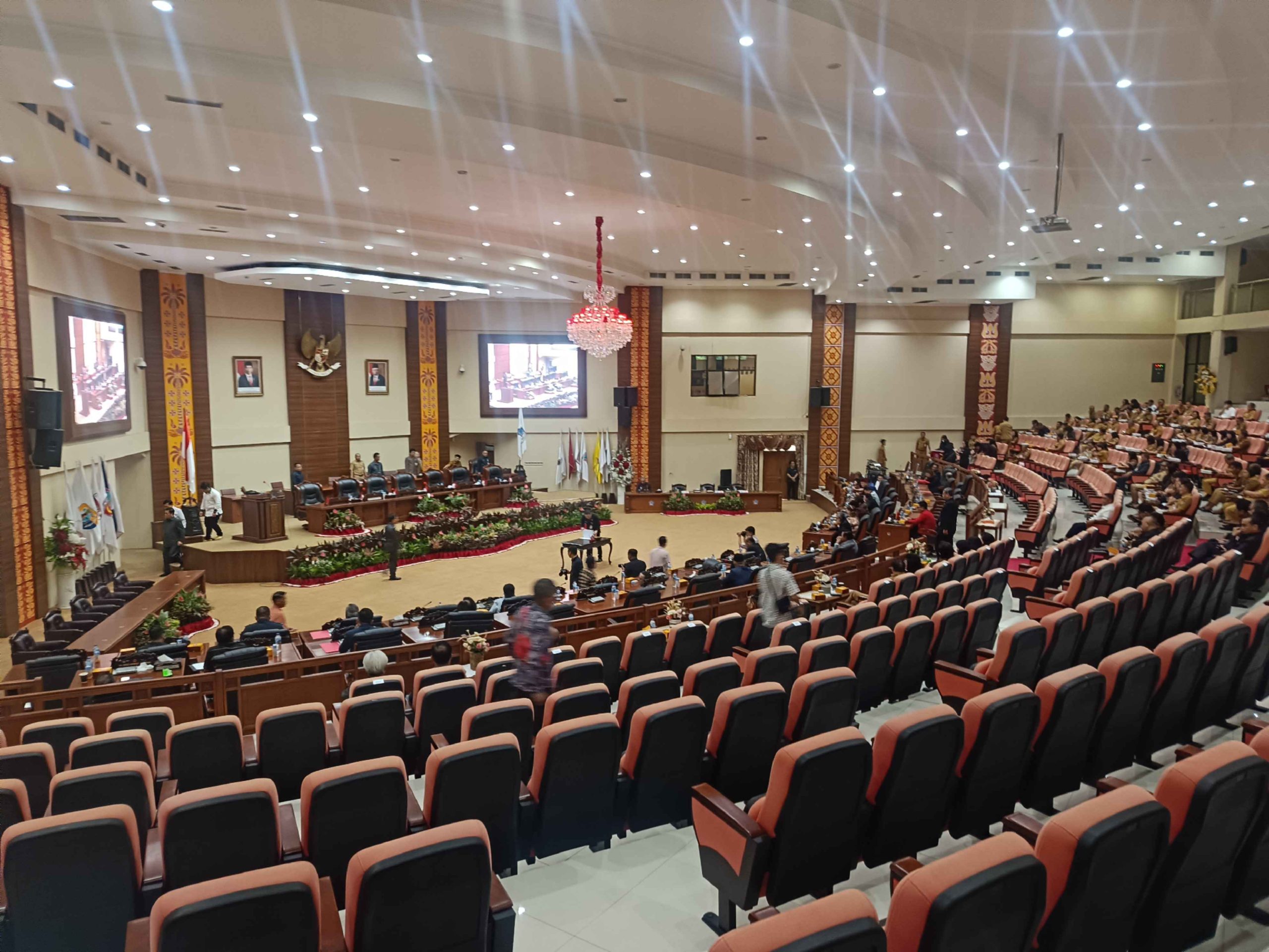 Picsart_24-06-28_14-42-18-369