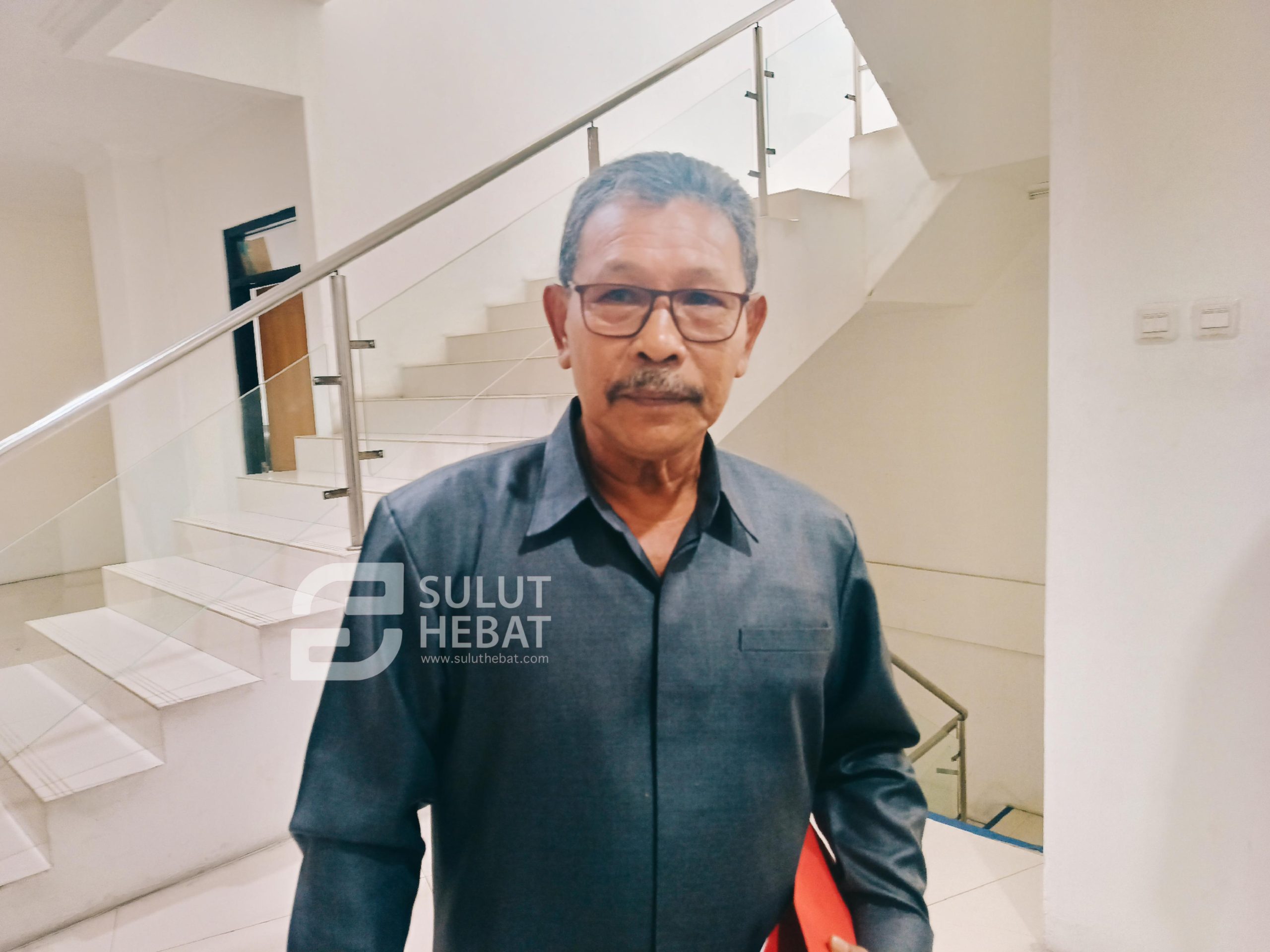 Picsart_24-08-12_14-38-34-150