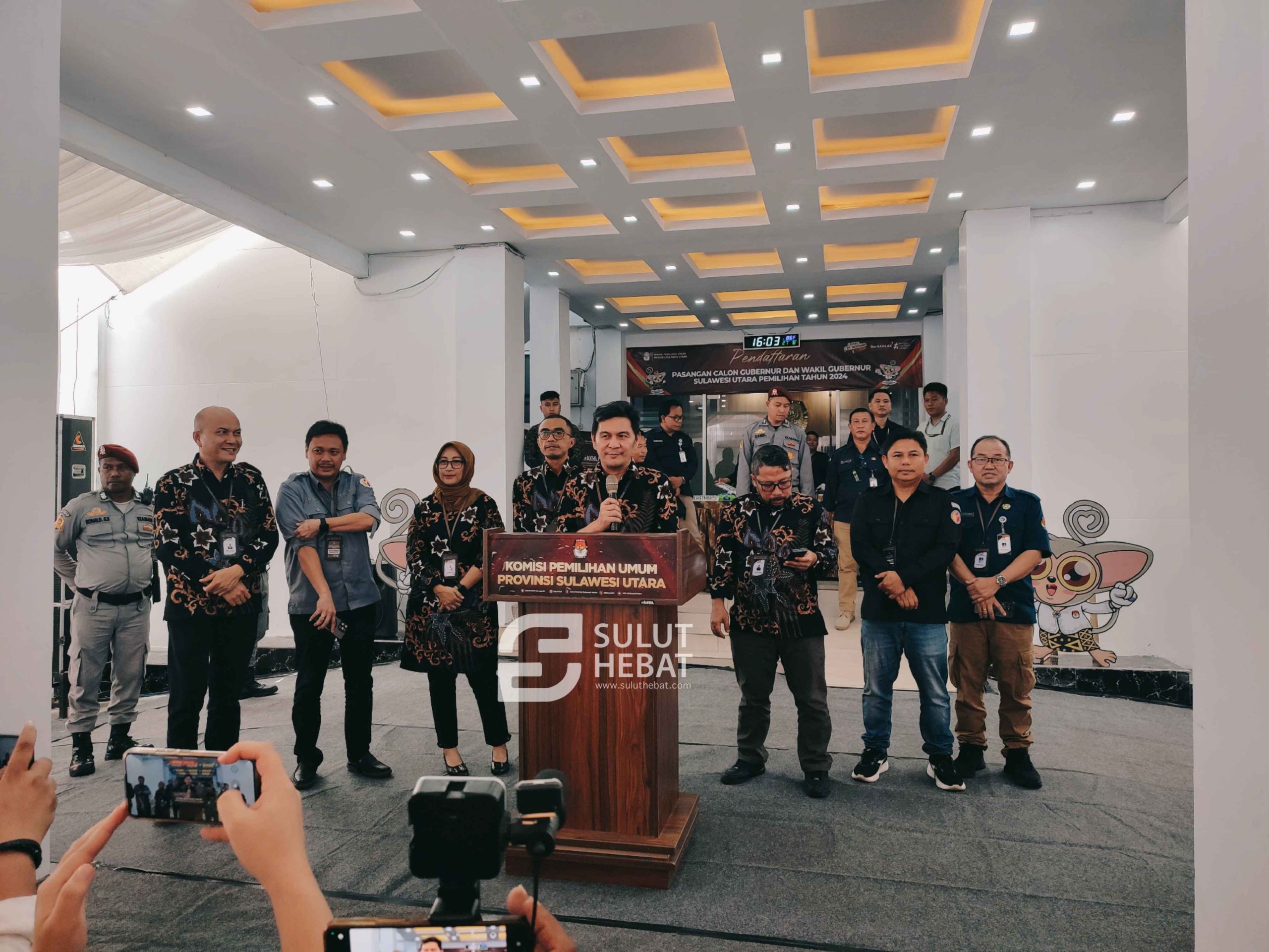 Picsart_24-08-27_16-57-28-690