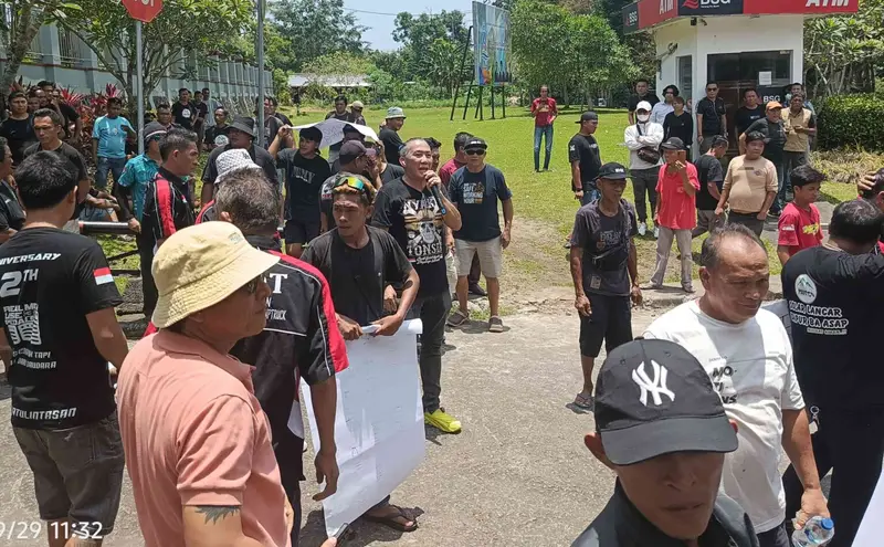 Picsart_25-09-29_19-39-34-614-1536x950