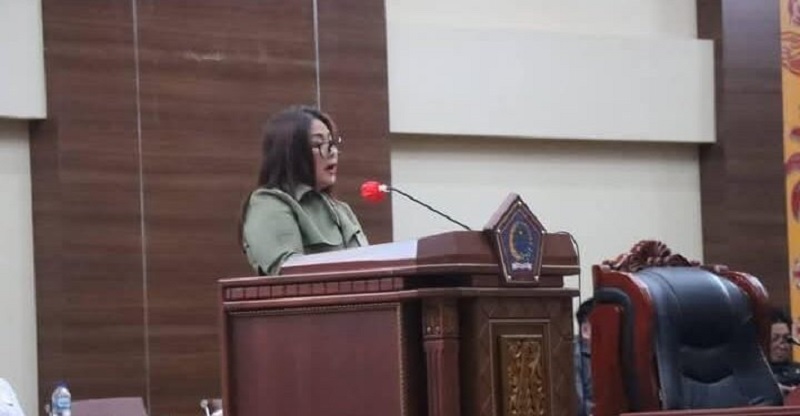 srikandi-banteng-manado-jeane-laluyan-suarakan-aspirasi-masyarakat-heDZZMyhcY